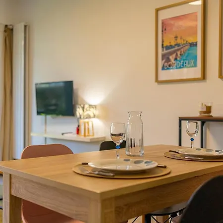 Cosy Et Terrasse En Appartement Mérignac