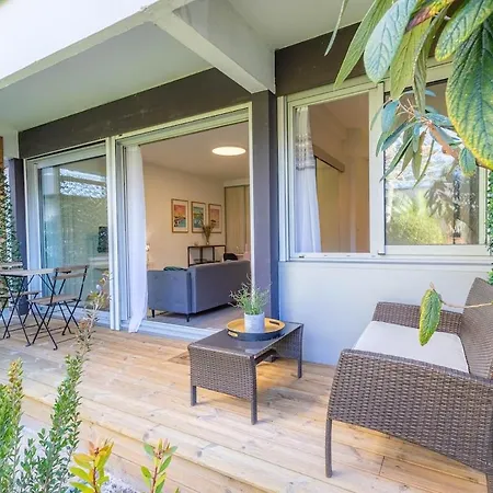 Cosy Et Terrasse En *