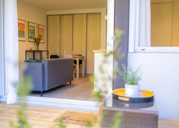 公寓 Cosy Et Terrasse En *